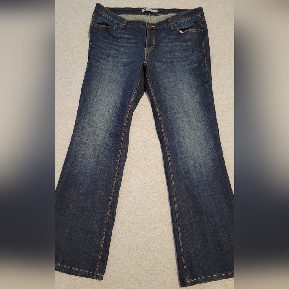B2G1 Free Jeans 👖 👖 👖Vintage Levi 590 bootcut, NWOT